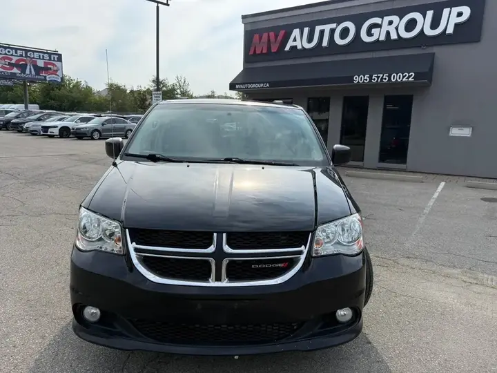 Dodge Grand Caravan 2013 photo 2