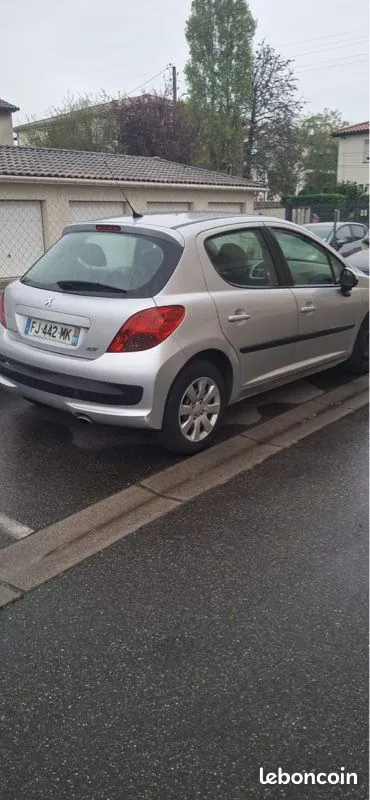 Peugeot 207