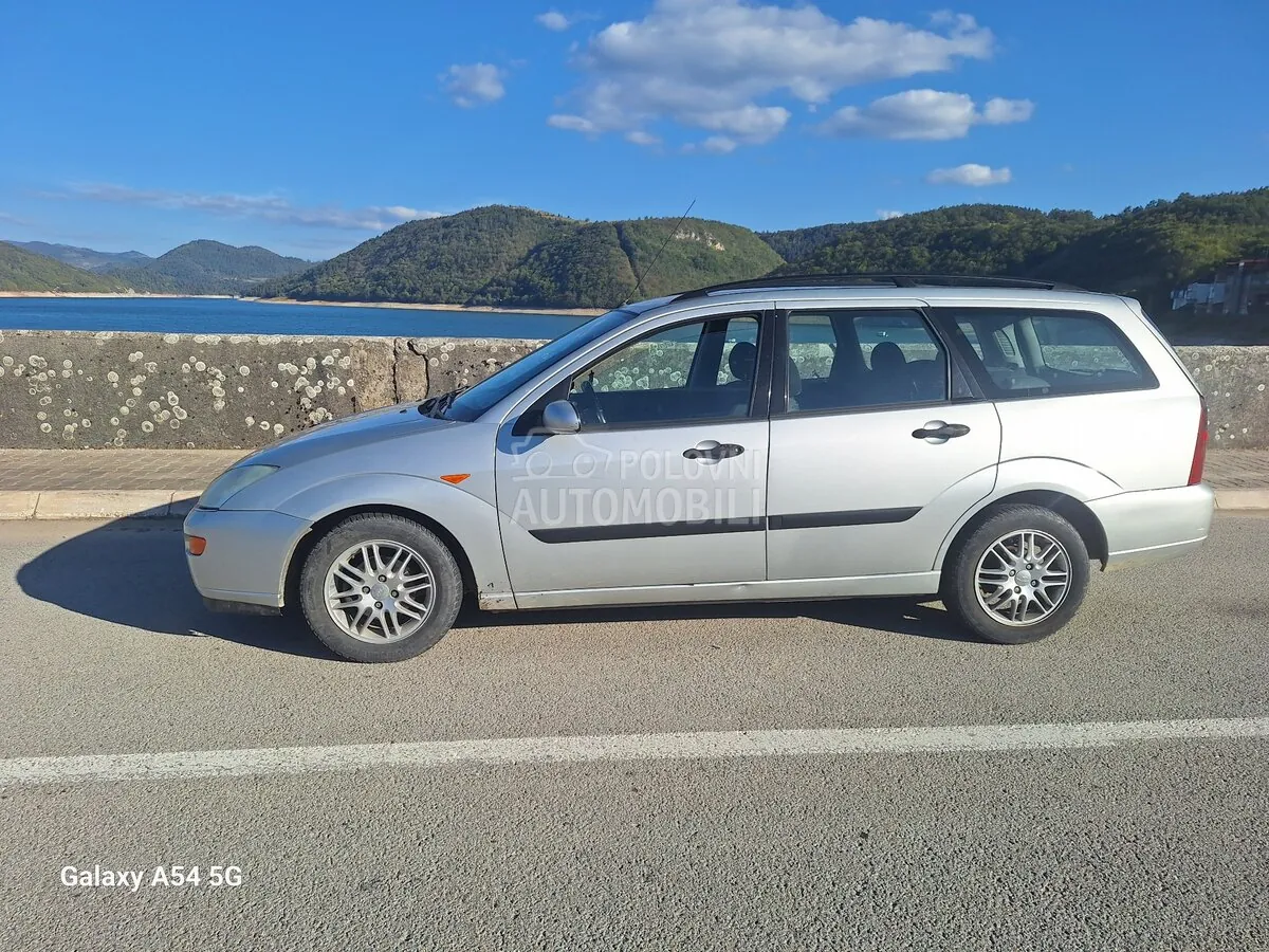 Ford Focus 2001 photo 2