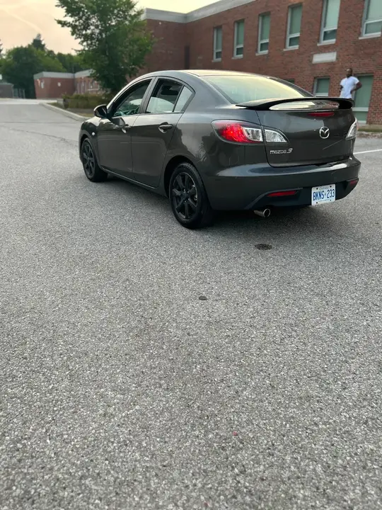 Mazda 3 2010 photo 3