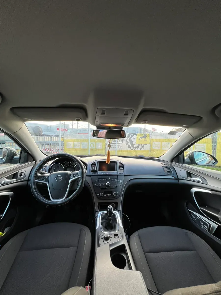 Opel Insignia 2010 photo 2