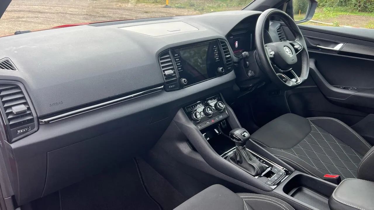 Skoda Karoq 2023 photo 2