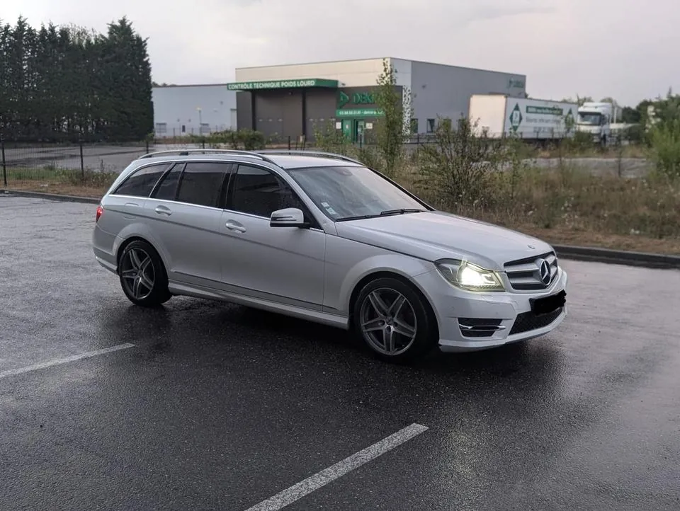 Mercedes-Benz C300