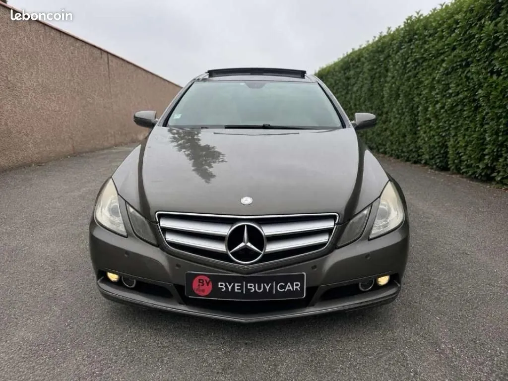 Mercedes-Benz E-Class 2009 photo 2