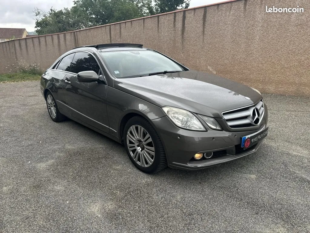 Mercedes-Benz E-Class 2009 photo 3