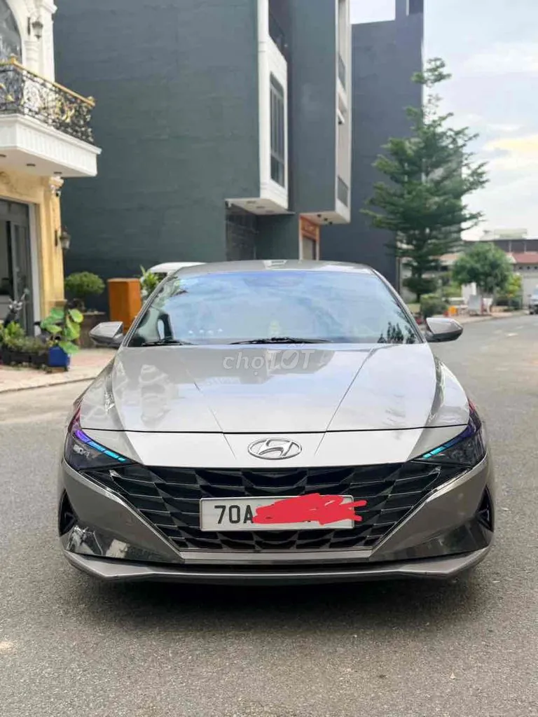 Hyundai Elantra 2022 photo 3