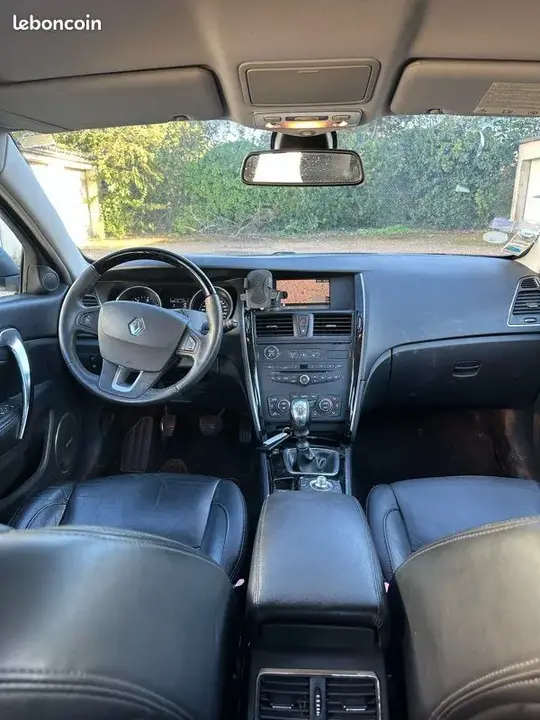 Renault Latitude 2013 photo 3