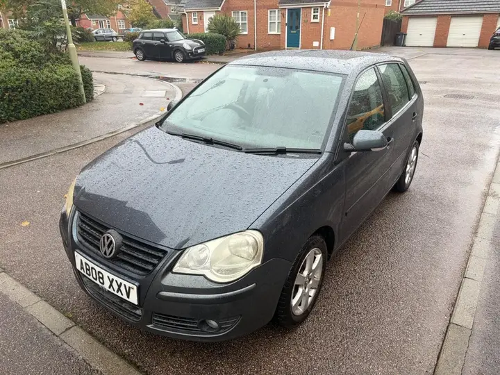 Volkswagen Polo 2008 photo 2