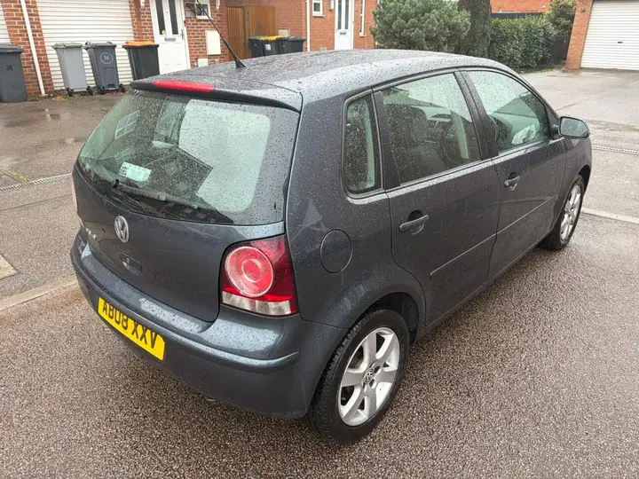 Volkswagen Polo 2008 photo 3
