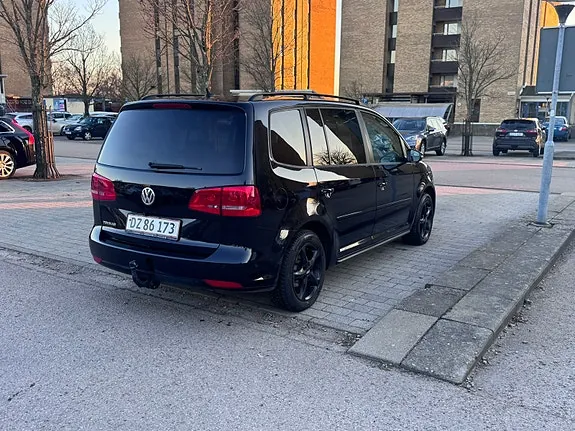 Volkswagen Touran 2014 photo 3