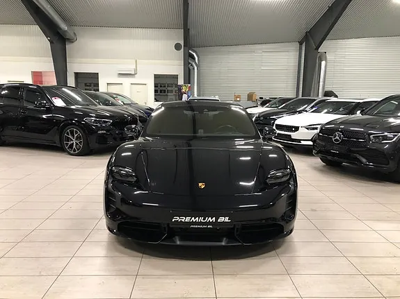 Porsche Taycan Turbo 2020 photo 2