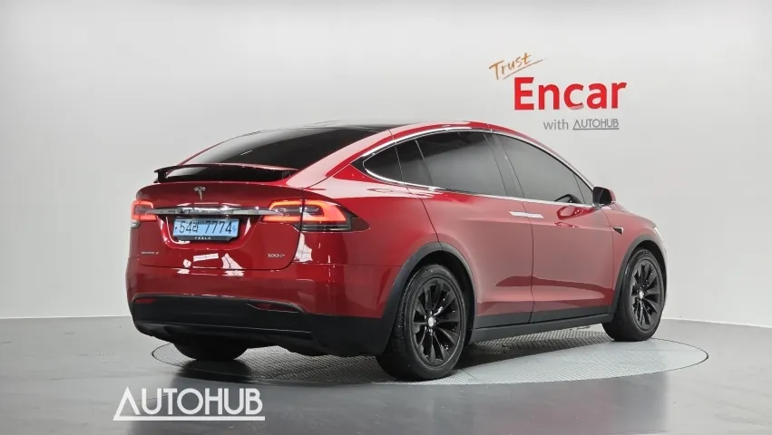 Tesla Model X 2019 photo 2
