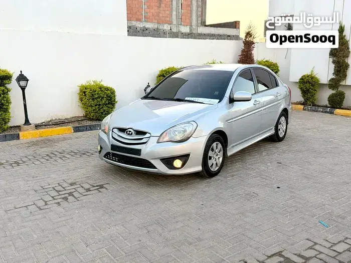 Hyundai Accent 2012 photo 3