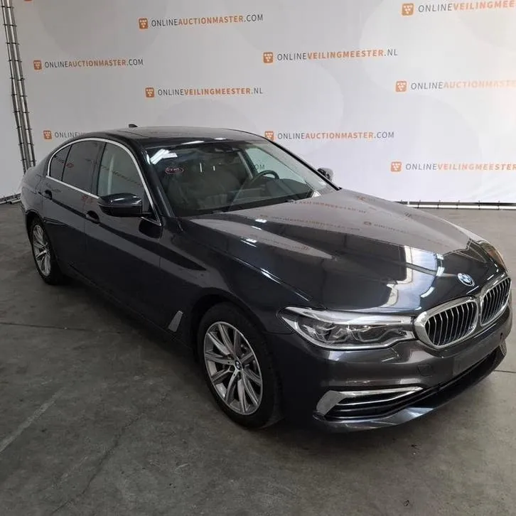 BMW 5 Series 2019 photo 3