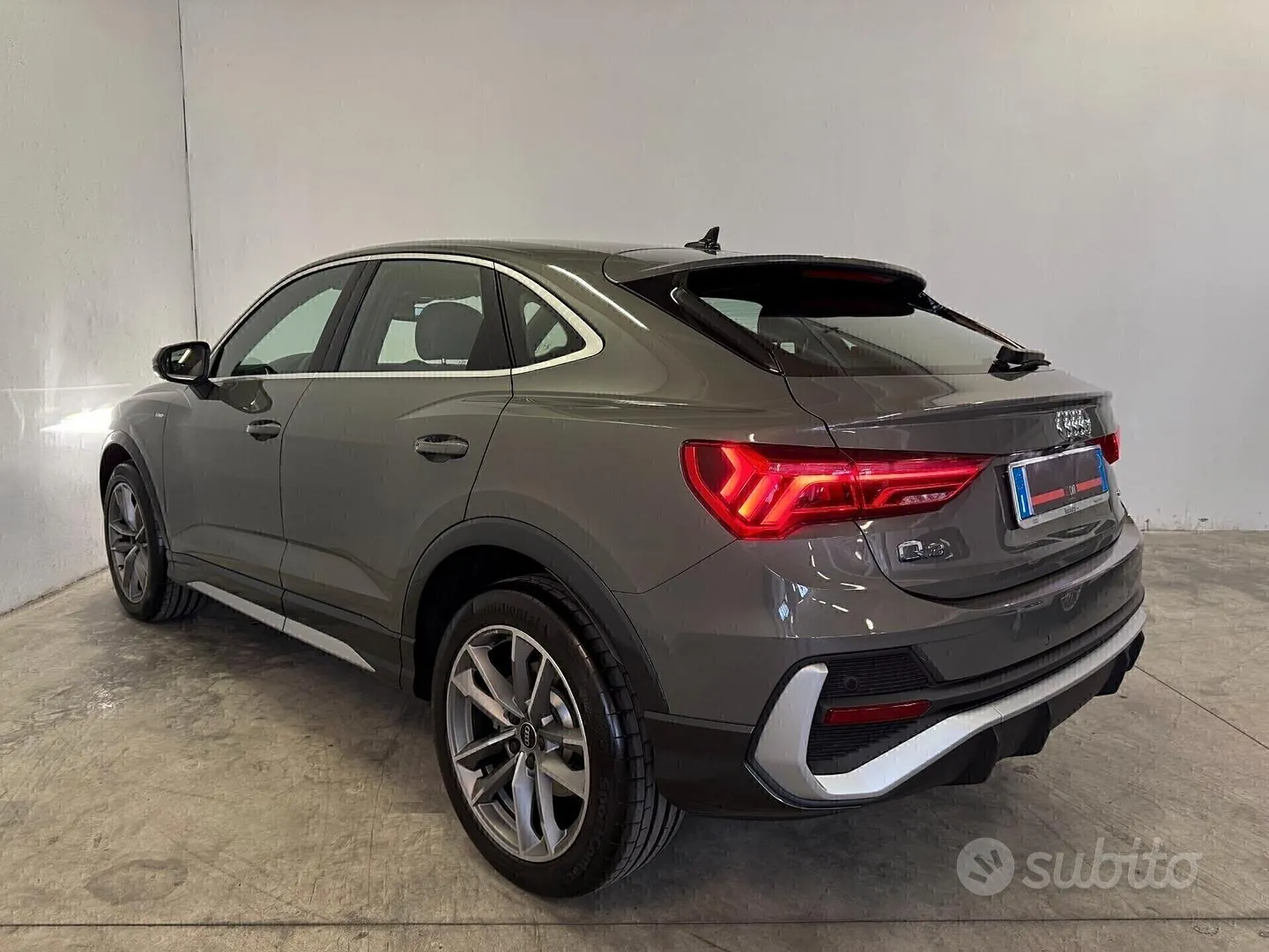 Audi Q3 2023 photo 3