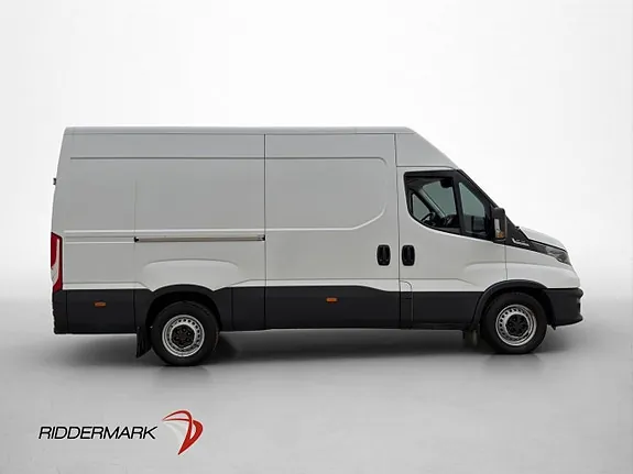 Iveco Daily 2023 photo 2