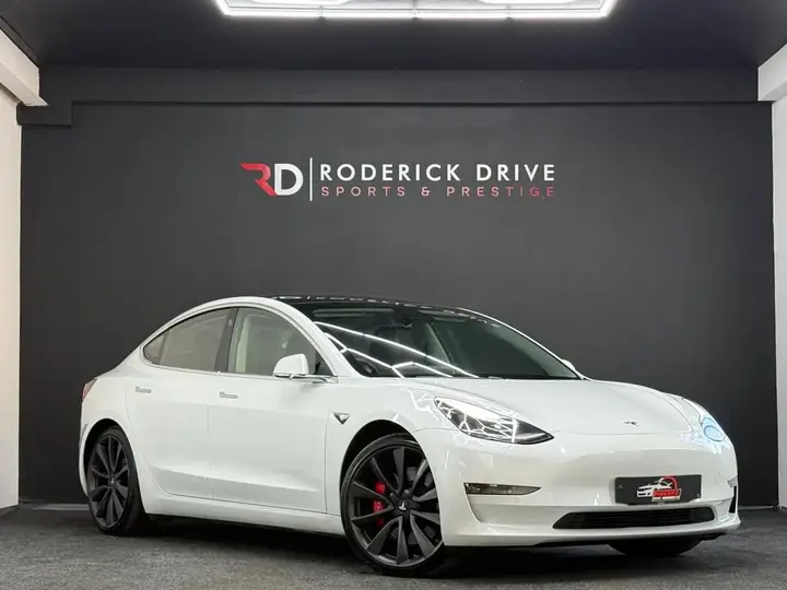 Tesla Model 3 2020 photo 2