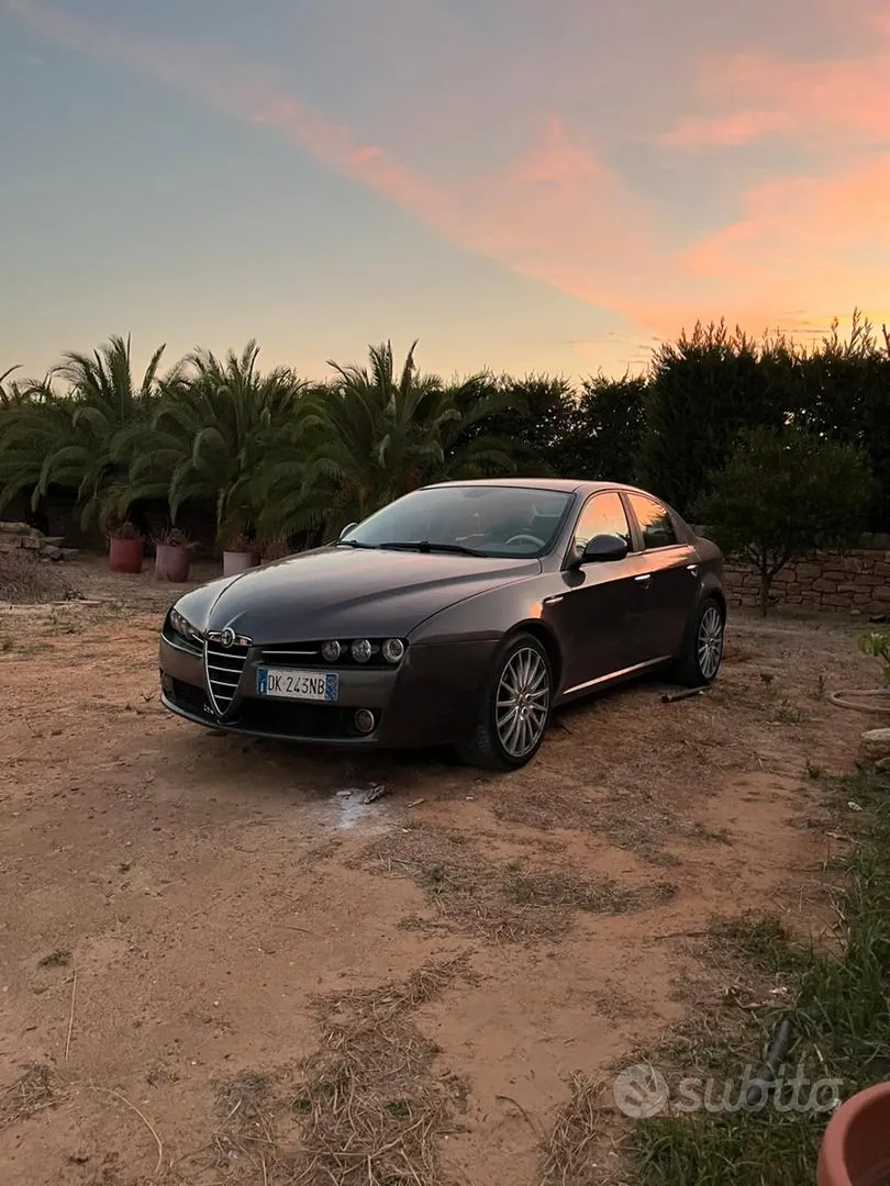 Alfa Romeo 159 2010 photo 2