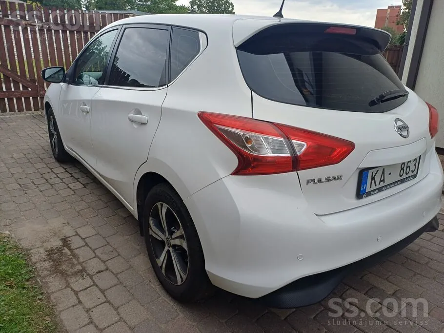 Nissan Pulsar 2015 photo 4