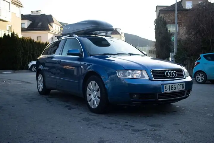 Audi A4 2005 photo 2