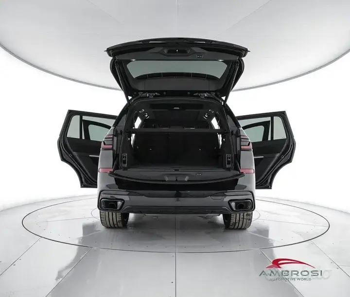 BMW X7 2025 photo 4