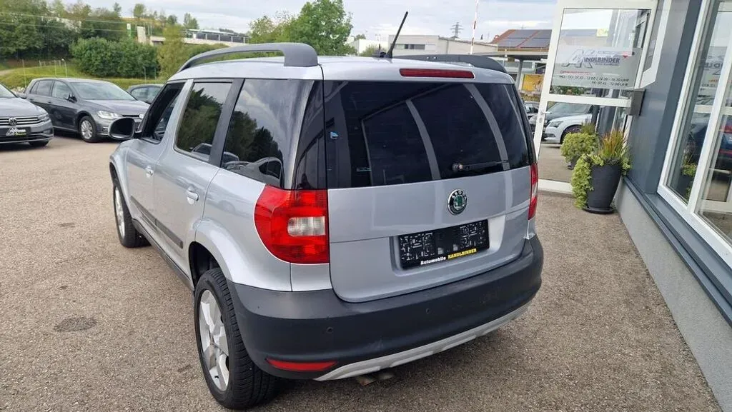 Skoda Yeti 2013 photo 3