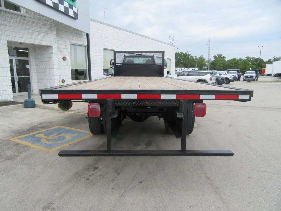 Ford F-750 2022 photo 4