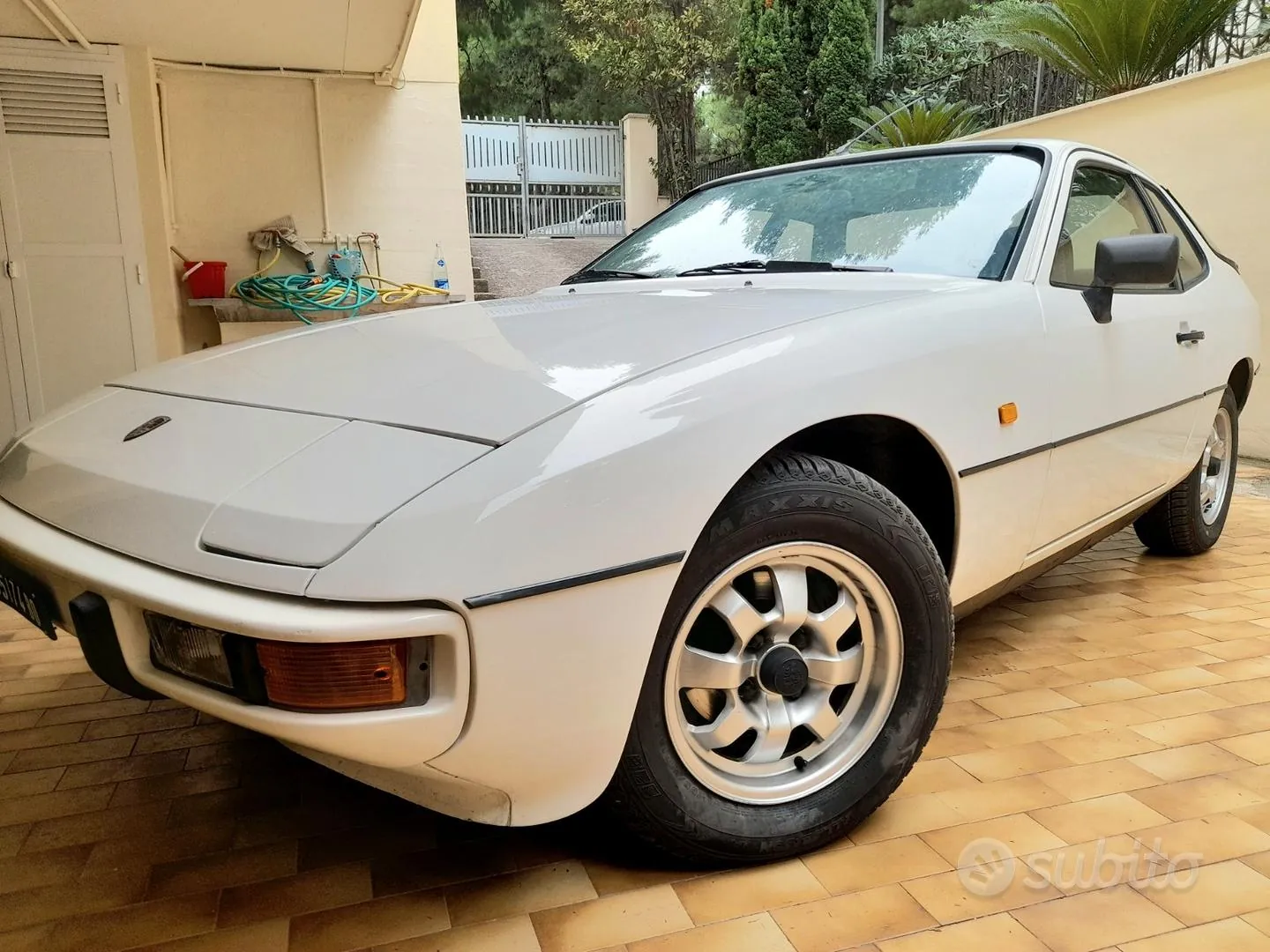 Porsche 924