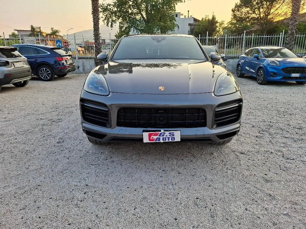 Porsche Cayenne 2019 photo 2