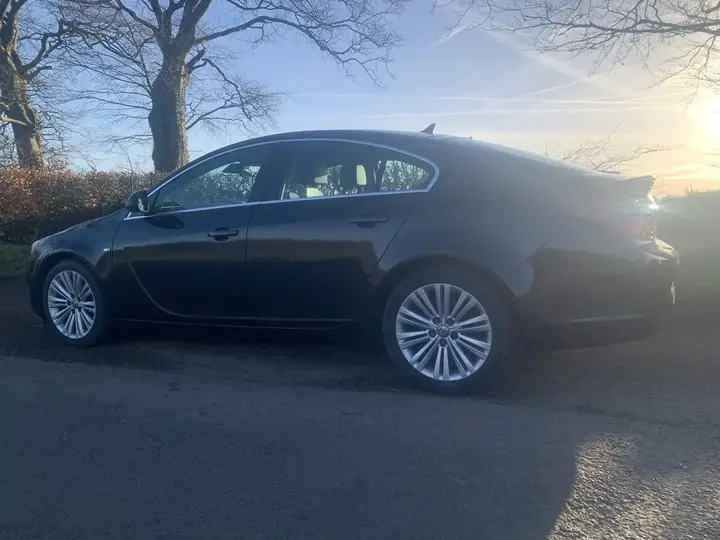 Vauxhall Insignia 2015 photo 3