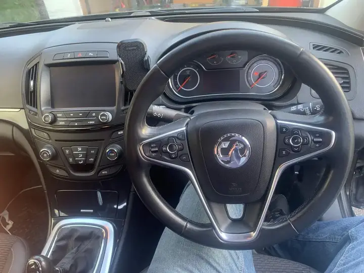 Vauxhall Insignia 2015 photo 5