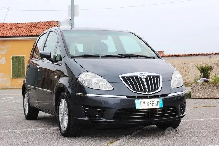 Lancia Musa 2009 photo 4