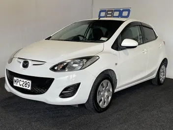 Mazda Demio 2014 photo 4