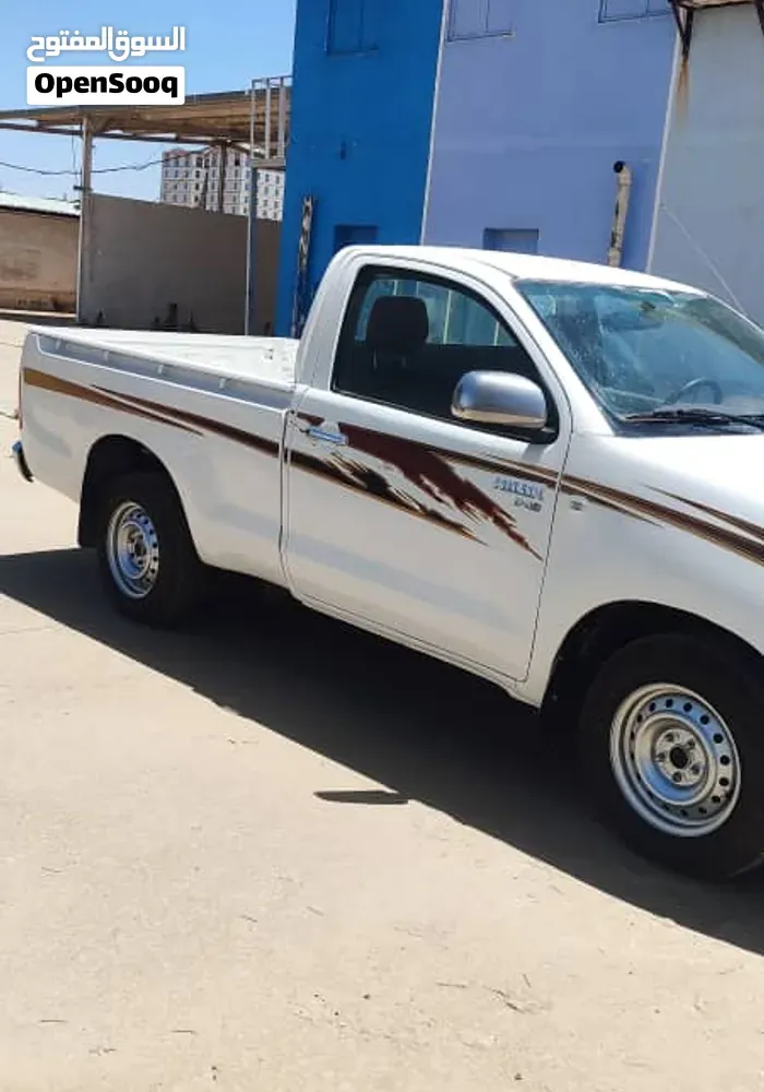 Toyota Hilux 2008 photo 2