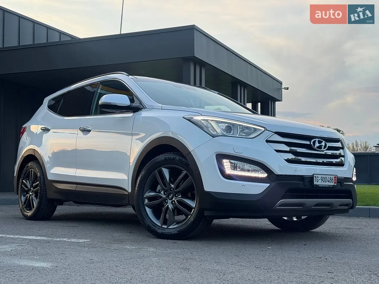 Hyundai Santa Fe 2015 photo 3