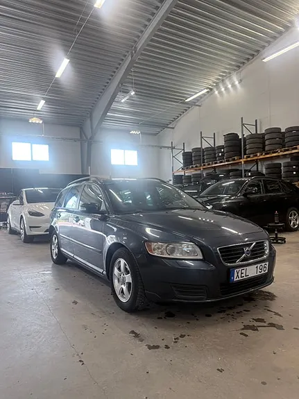 Volvo V50 2009 photo 2