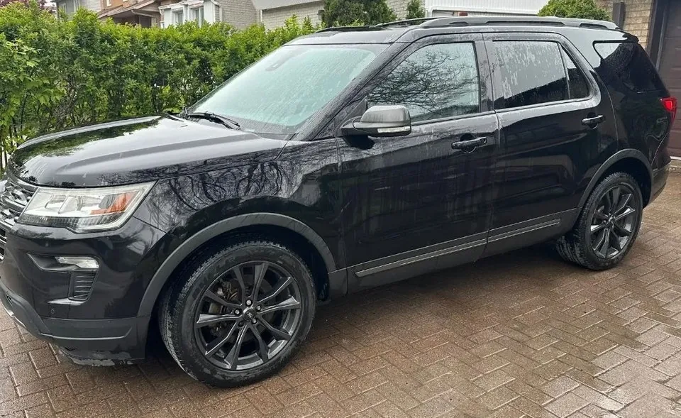 Ford Explorer 2018 photo 2