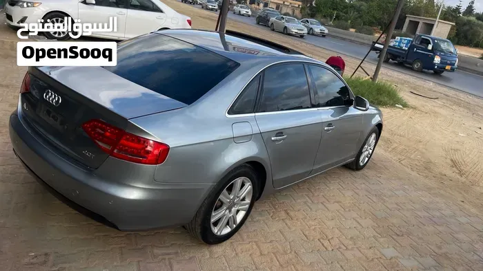 Audi A4 2011 photo 4