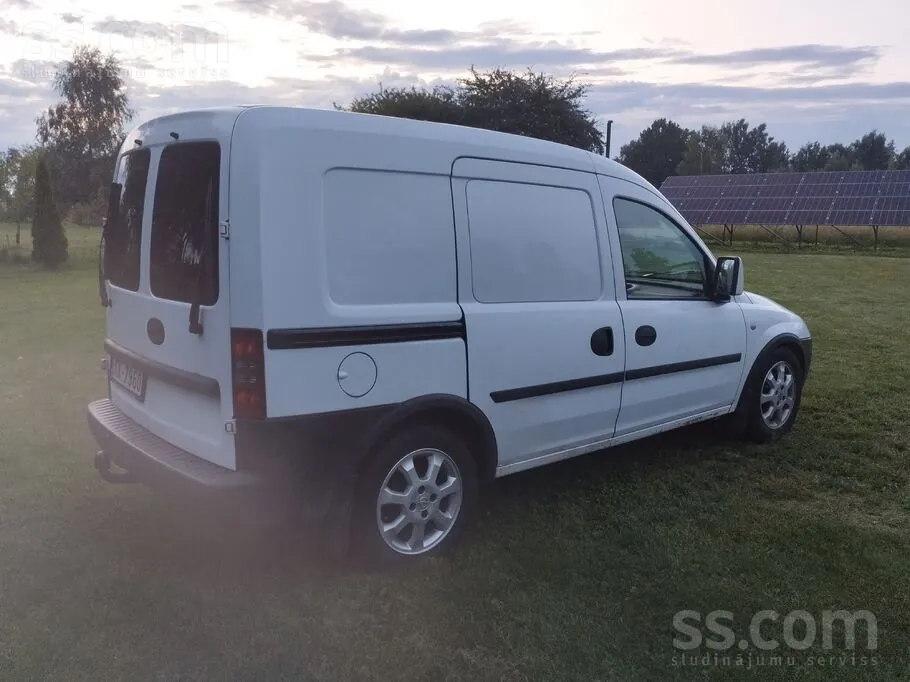 Opel Combo 2011 photo 2