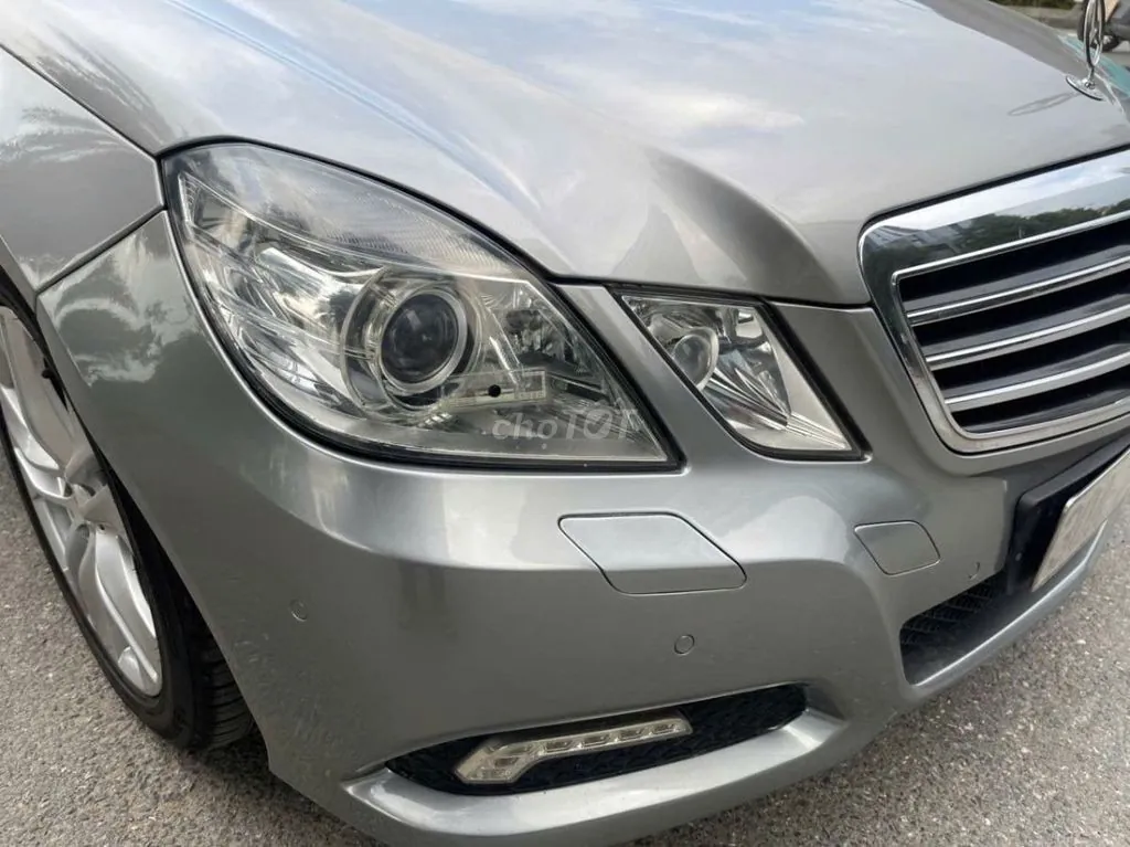 Mercedes-Benz E-Class 2009 photo 2