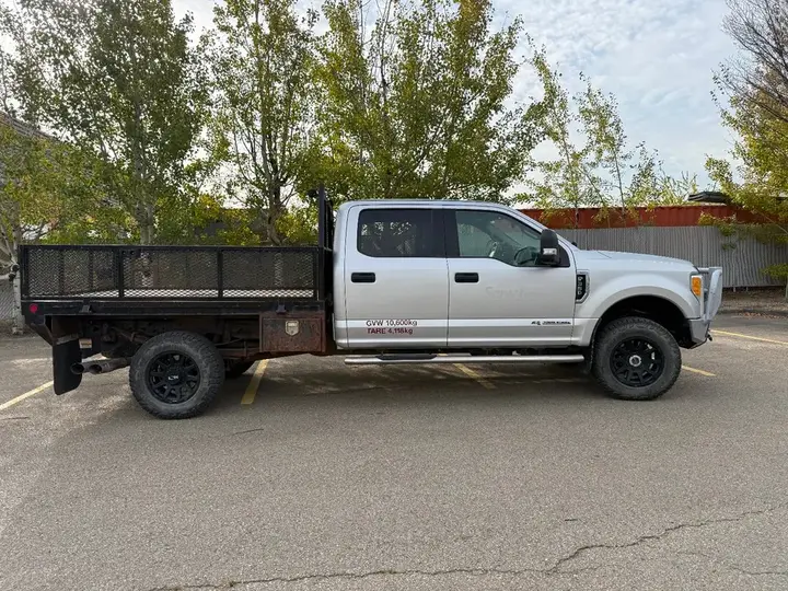 Ford F350 2017 photo 2