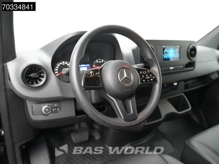 Mercedes-Benz Sprinter 2023 photo 3