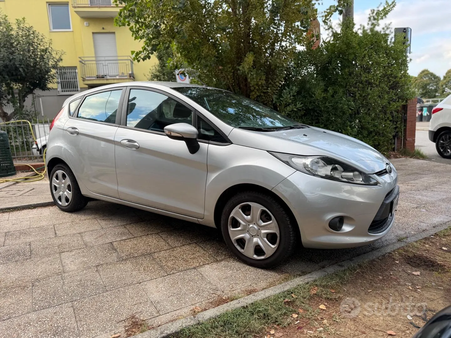 Ford Fiesta 2009 photo 2