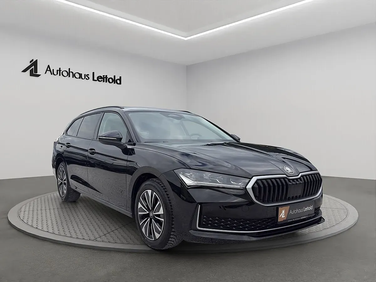 Skoda Superb 2025 photo 3
