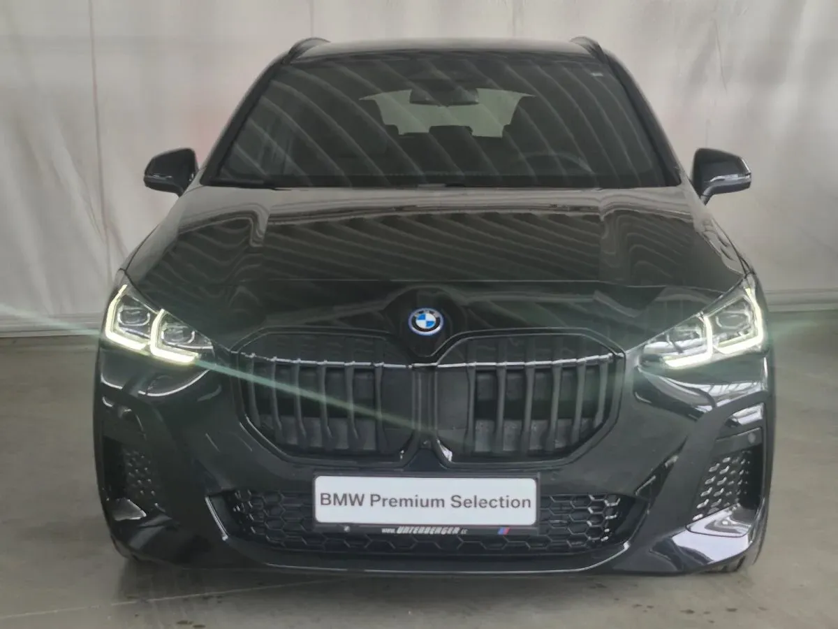 BMW 2 Series 2026 photo 2