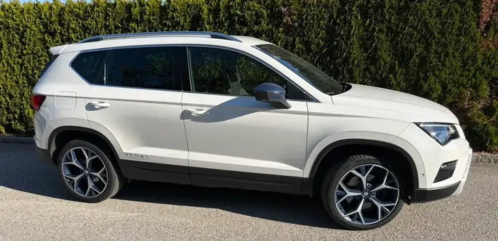 Seat Ateca 2018 photo 2