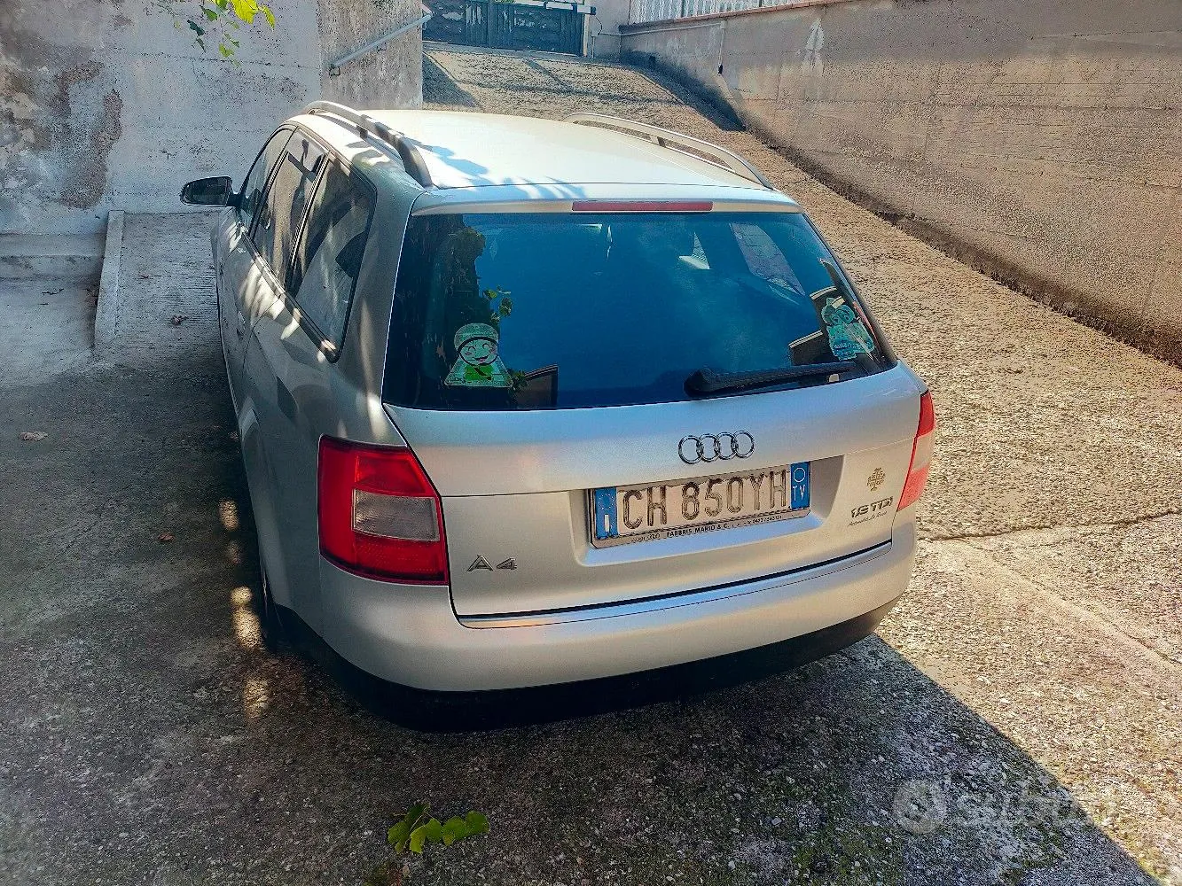 Audi A4 2003 photo 4