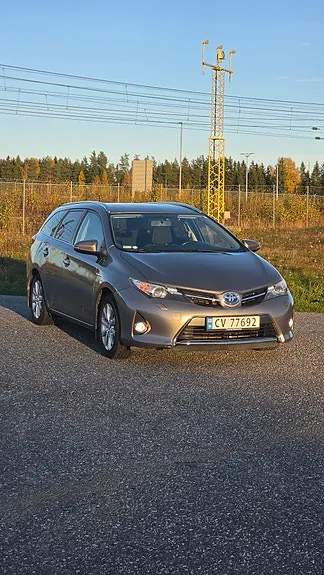 Toyota Auris 2015 photo 3