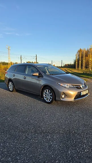 Toyota Auris 2015 photo 4