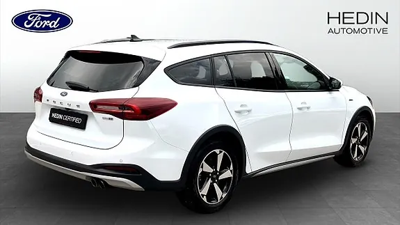 Ford Focus 2023 photo 2